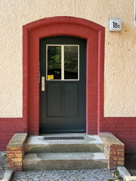 Betckestr. 18 C, sonnige, renovierte 1,5 ZI-WE mit EBK, BITTE SONSTIGES LESEN! — photo 1